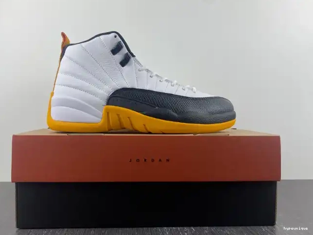 HYPE Years Air Jordan in China 25 DR8887-100 12 0608